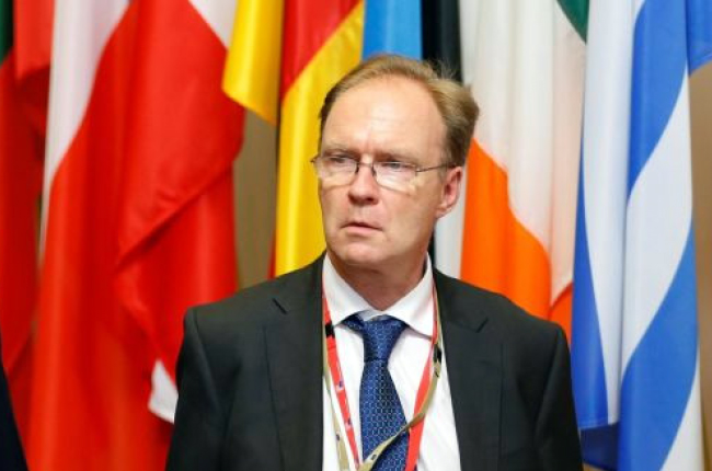 UK Ambassador to EU Resigns Months before Brexit Negotiations